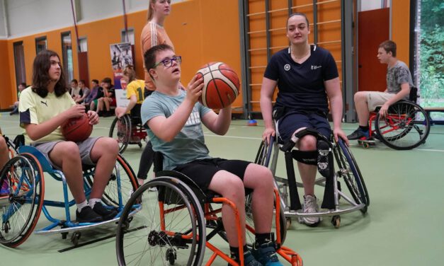 Reggeborgh ondersteunt (S)Cool on Wheels clinics