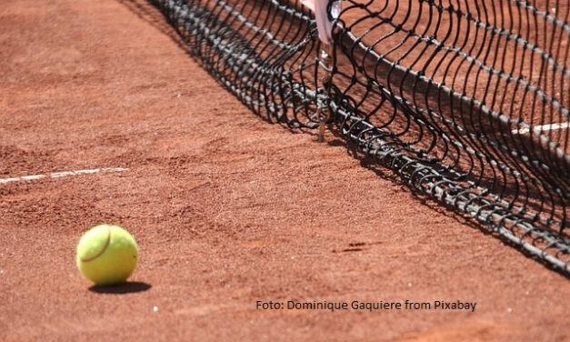 Tennis kan tot op hoge leeftijd gespeeld worden